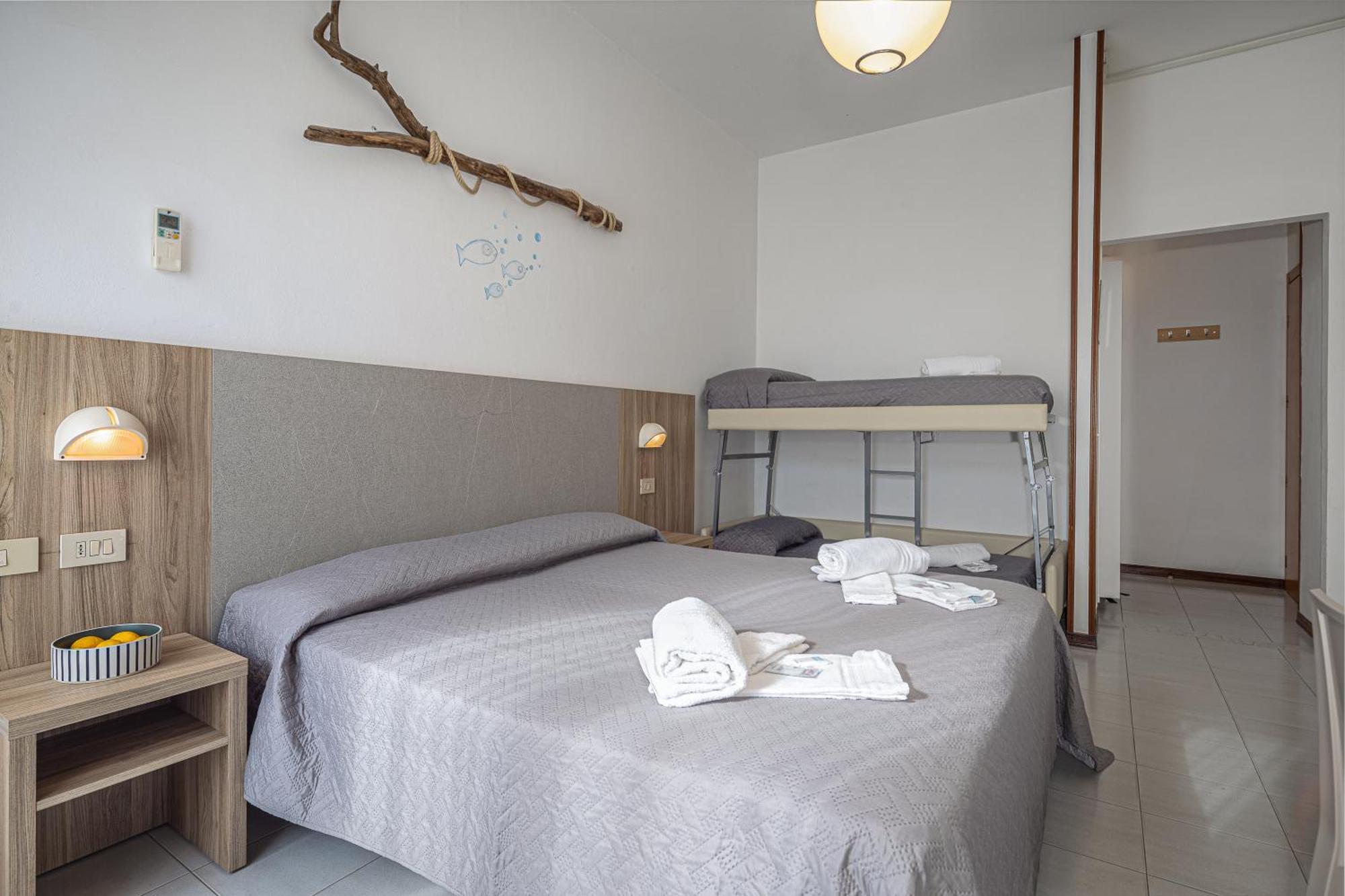 Hotel Astrid Cervia Eksteriør billede