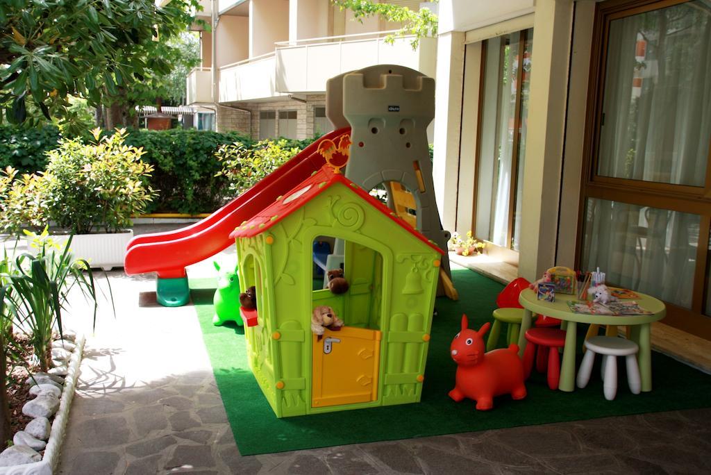 Hotel Astrid Cervia Eksteriør billede