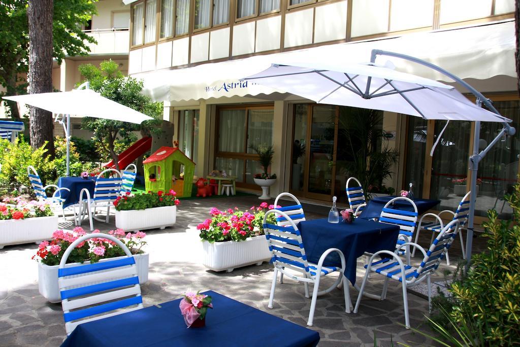 Hotel Astrid Cervia Eksteriør billede
