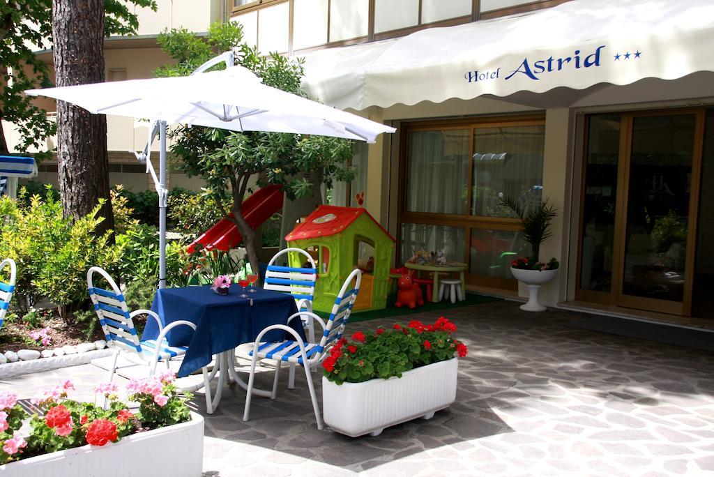 Hotel Astrid Cervia Eksteriør billede