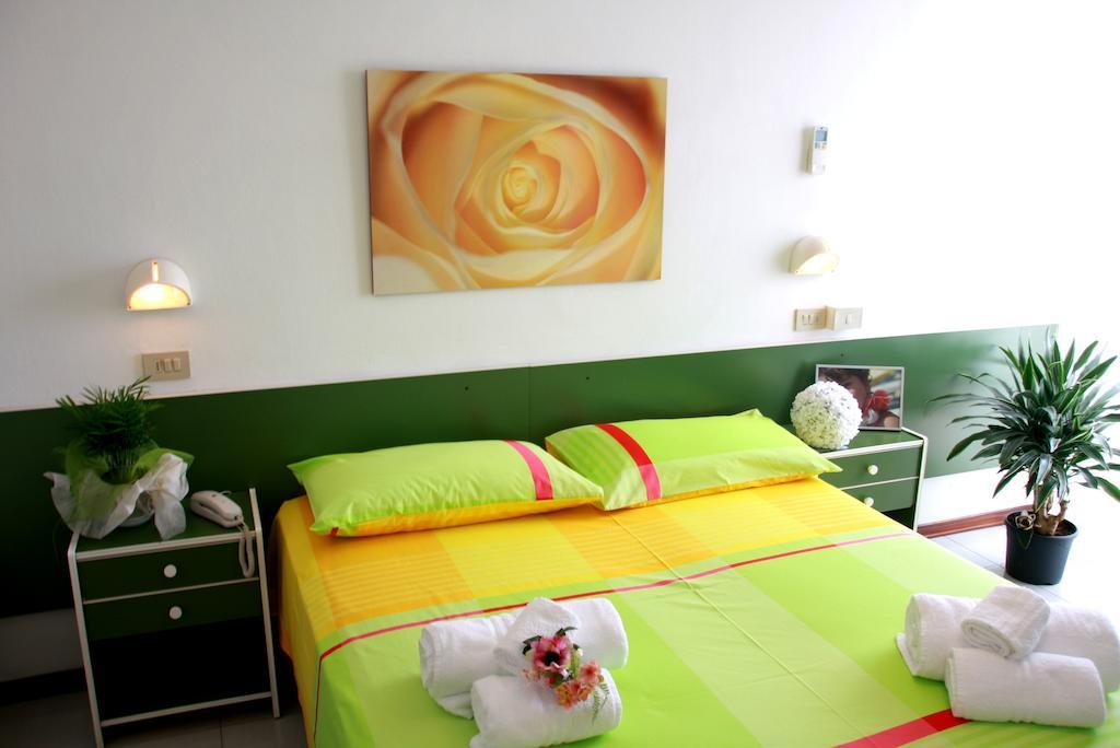 Hotel Astrid Cervia Værelse billede